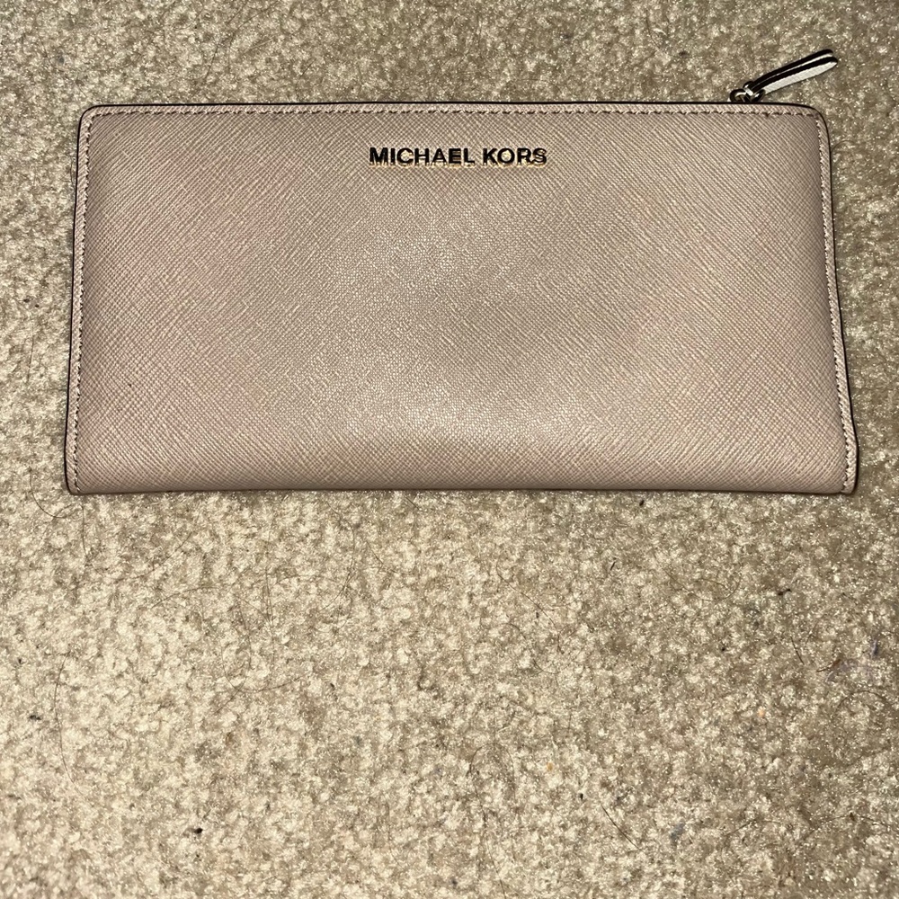 Michael kors long wallet